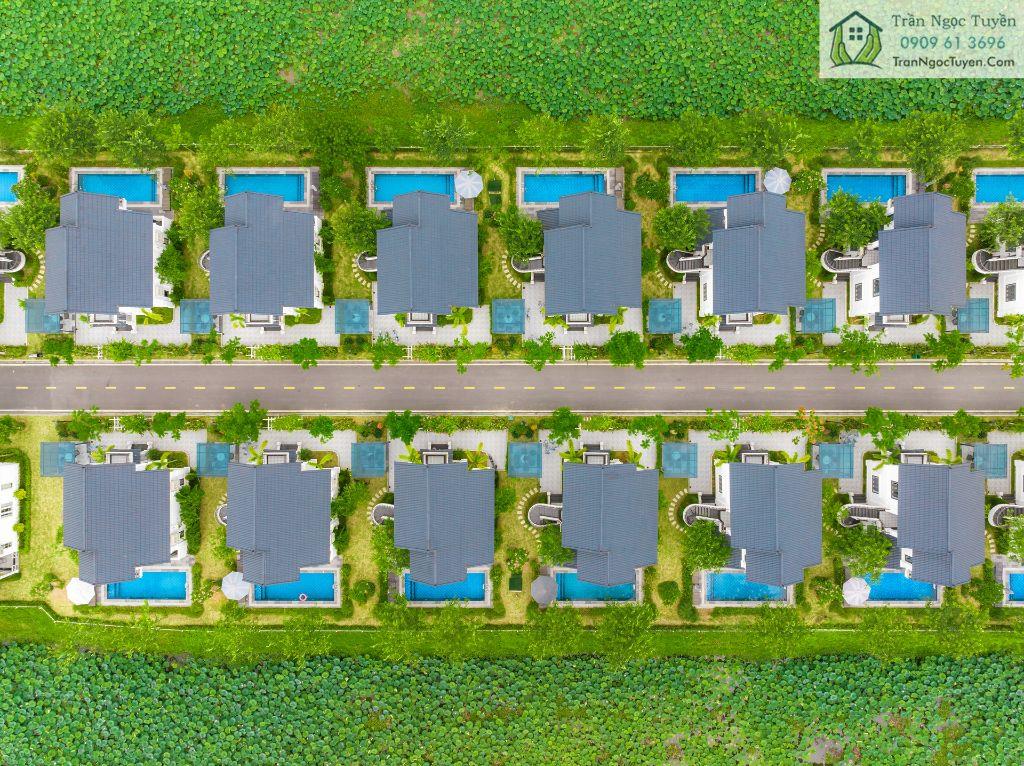 bán lô biệt thự khoáng nóng Vườn Vua mặt hồ siêu đẹp