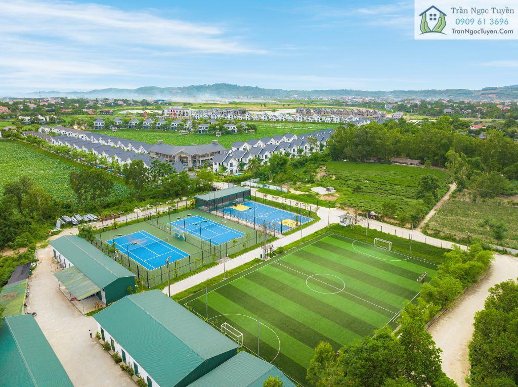 bán lô biệt thự khoáng nóng Vườn Vua mặt hồ siêu đẹp