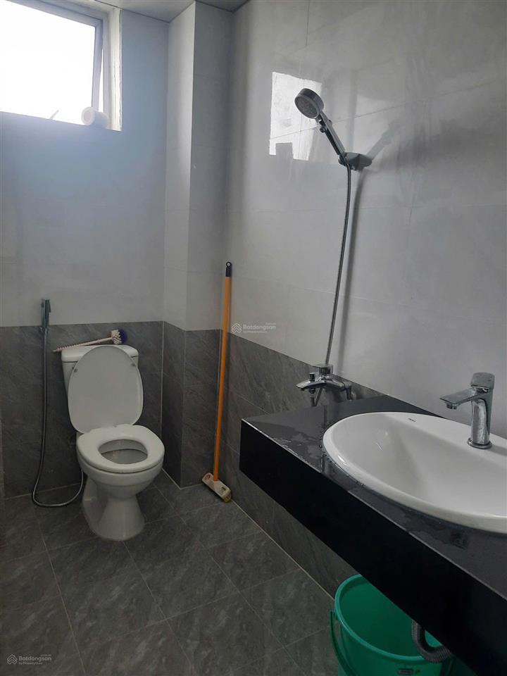 Cực hiếm cho thuê chcc kđt việt hưng 76m 2pn/2wc nhà đẹp ban công đông nam giá 7.5tr/th