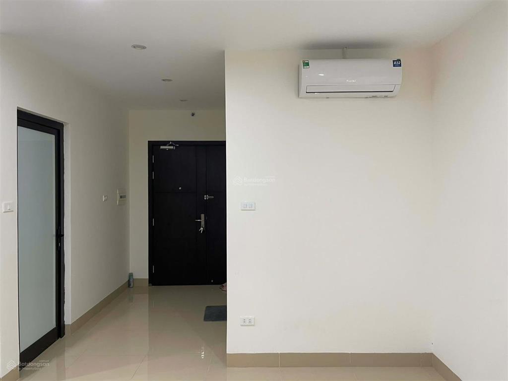 Cực hiếm cho thuê chcc valencia garden 61m 2 phòng ngủ view vinhomes cực đẹp giá 8tr/th