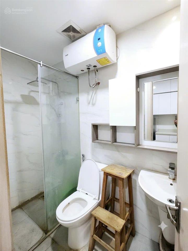 Cho thuê chcc dự án mới việt hưng 72m 2 phòng ngủ/2wc ban công thoáng mát giá 8,5tr/th