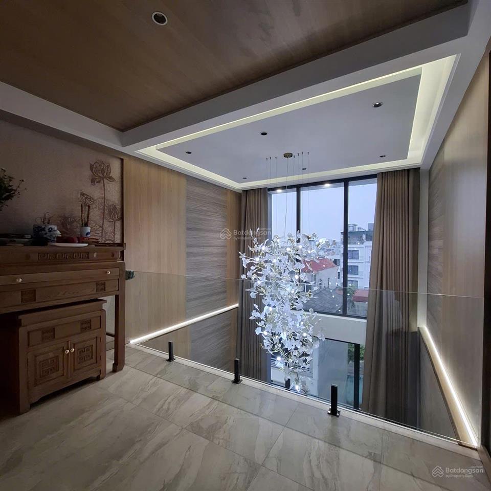 Cho thuê nhà riêng mới tinh 61m2 ở giang biên ô tô đỗ cửa 4 tầng giá 15tr/th