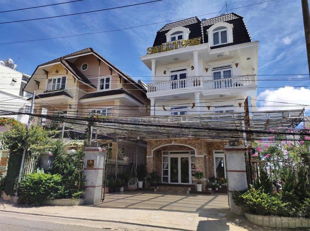 Đà lạt định cư nên cần bán gấp villa view đẹp