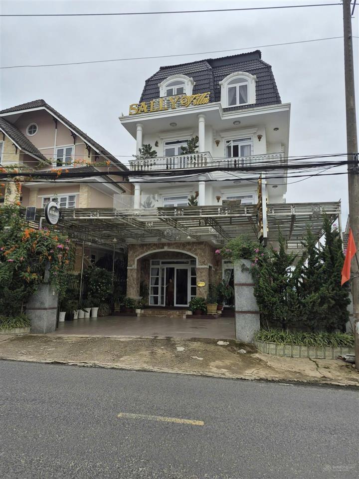 Đà lạt định cư nên cần bán gấp villa view đẹp
