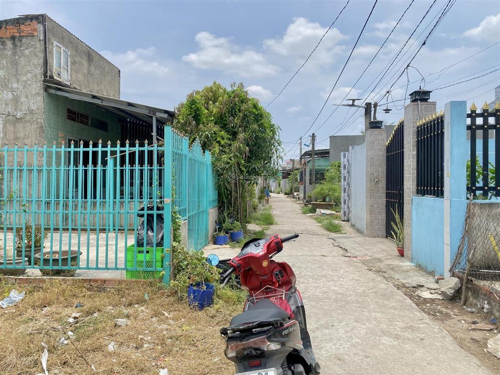 Đất thổ cư 150m² kdc xóm bà vệ  gần đường đt 830, giá 970 triệu, xã long định, cần đước, long an
