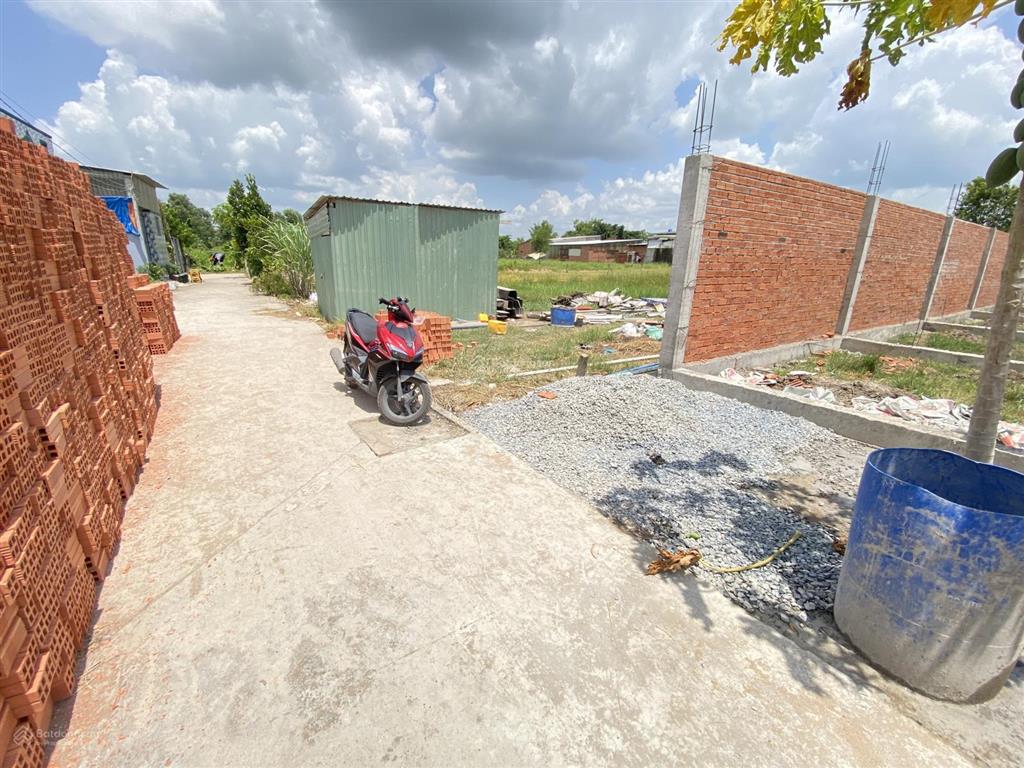 Bán 423m2 đất thổ cư gần đường 830, kcn thuận đạo, giá 3,2 tỷ xã long cang, tây ninh