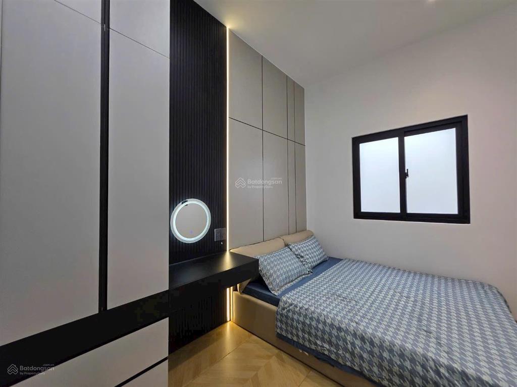 Nhà đẹp 11x7 xây mới 2 tầng 3 phòng ngủ có phòng dưới trệt ngay gần chợ phước long