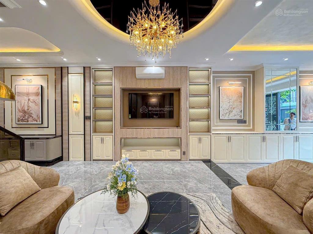 Cặp nhà phố view hồ cạnh công viên có thang máy xây mới 100% giá tốt