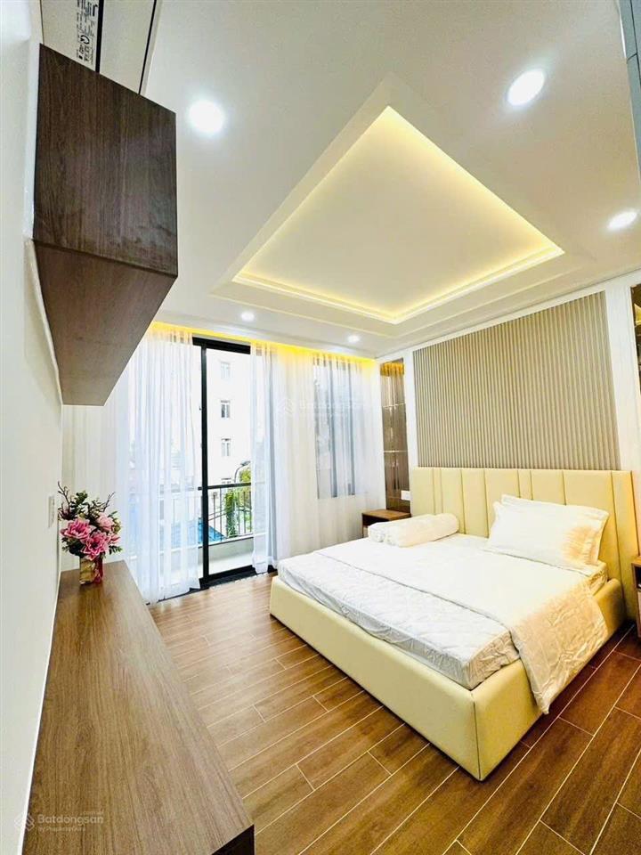 Nhà mới đẹp khu cư xá ngân hàng có thang máy ô tô đận trong nhà được