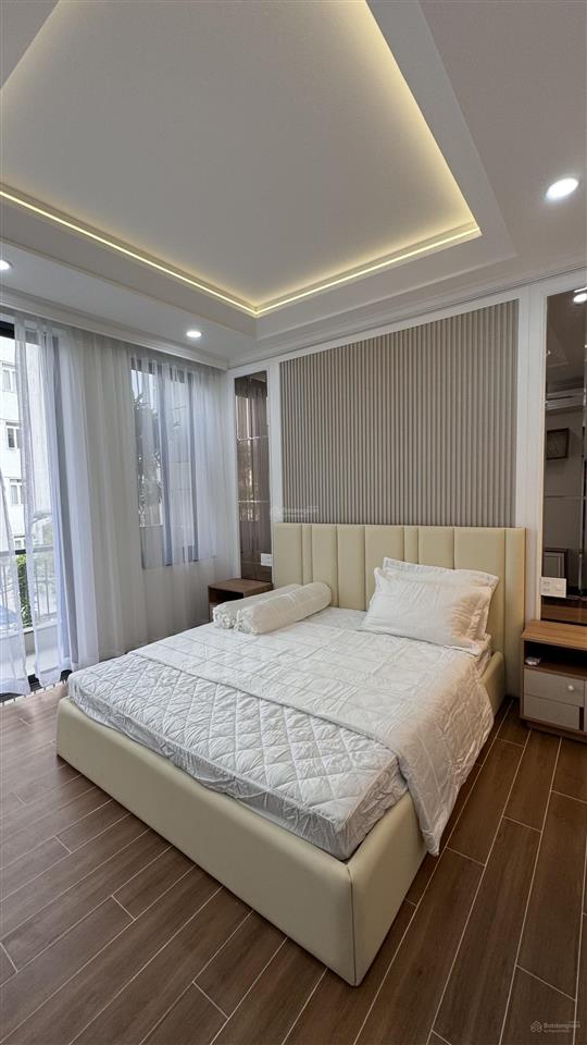 Nhà mới đẹp khu cư xá ngân hàng có thang máy ô tô đận trong nhà được