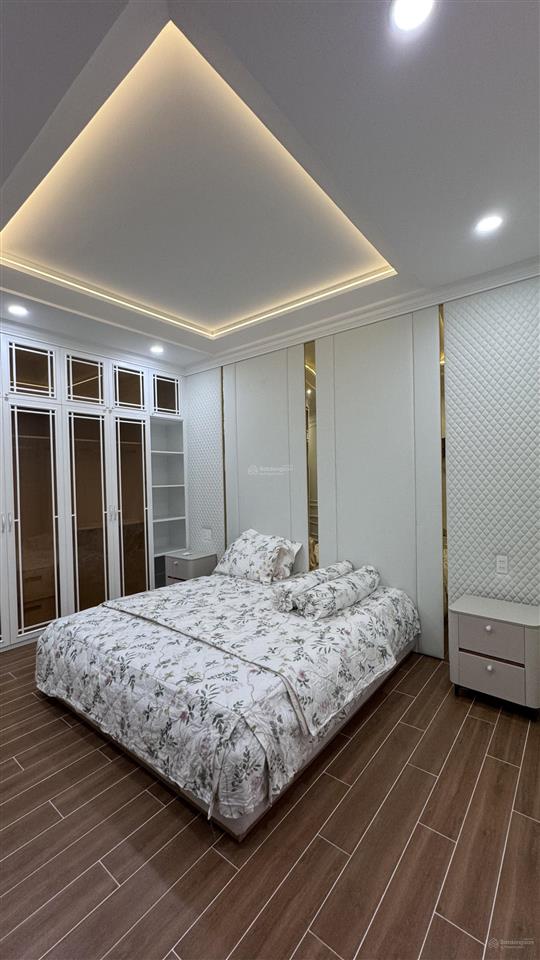 Nhà mới đẹp khu cư xá ngân hàng có thang máy ô tô đận trong nhà được