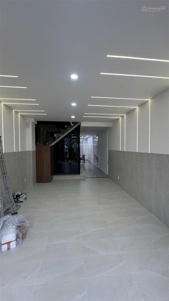 Nhà mới đẹp khu cư xá ngân hàng có thang máy ô tô đận trong nhà được