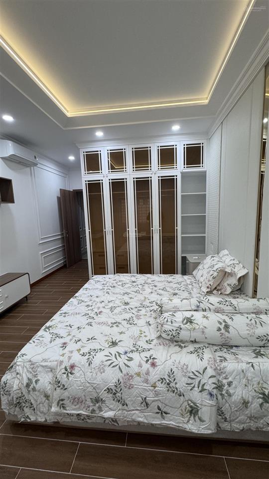 Nhà mới đẹp khu cư xá ngân hàng có thang máy ô tô đận trong nhà được
