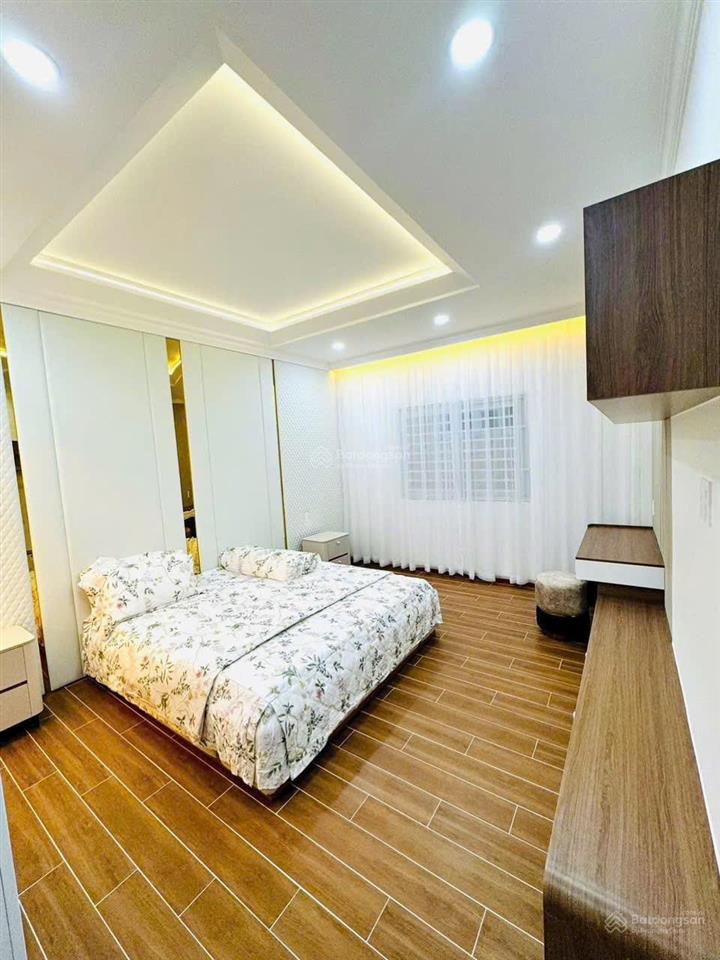Nhà mới đẹp khu cư xá ngân hàng có thang máy ô tô đận trong nhà được