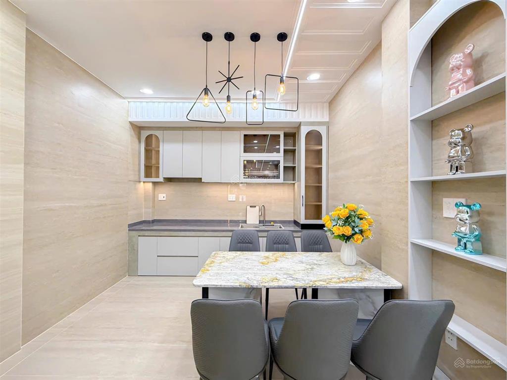Siêu đẹp phường tân hưng hiếm có nhà 4 phòng ngủ mà chỉ hơn 6 đồng đầy đủ nội thất chỉ vào ở