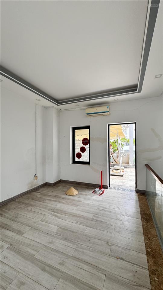 Nhà phố 4 tầng đường 20m có thể vừa ở vừa làm cty diện tích 5x18 giá tốt nhất khu chỉ 14t5