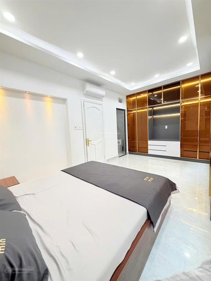 Nhà mới 6x14 có thang máy kdc đồng bộ ô tô vào nhà, đầy đủ tiện ích xung quanh