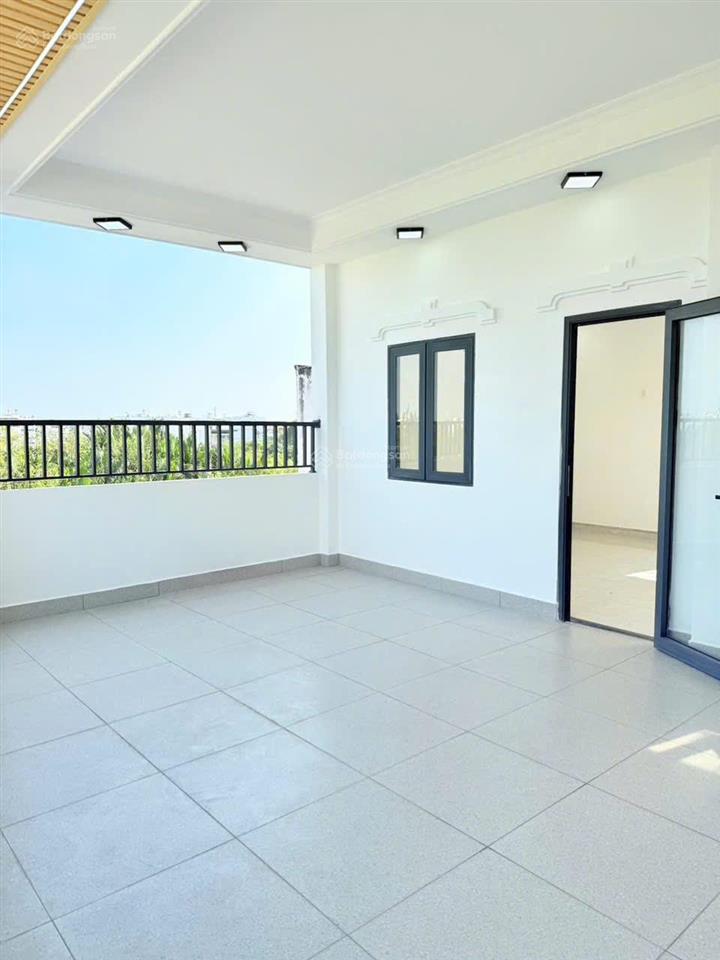 Nhà mới 6x14 có thang máy kdc đồng bộ ô tô vào nhà, đầy đủ tiện ích xung quanh