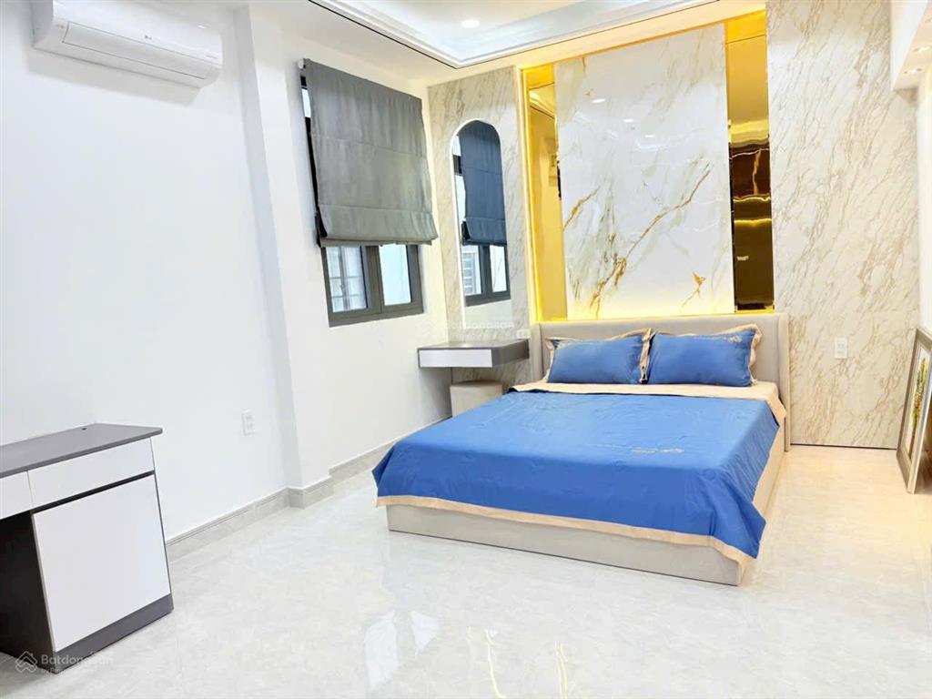 Nhà mới 6x14 có thang máy kdc đồng bộ ô tô vào nhà, đầy đủ tiện ích xung quanh