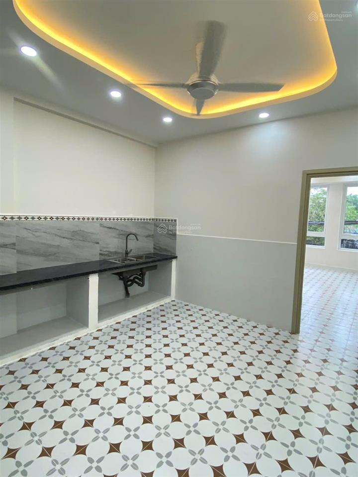 Hiếm có khó tìm nhà mặt tiền giá này, nhà mới 3 lầu, căn gốc cực đẹp