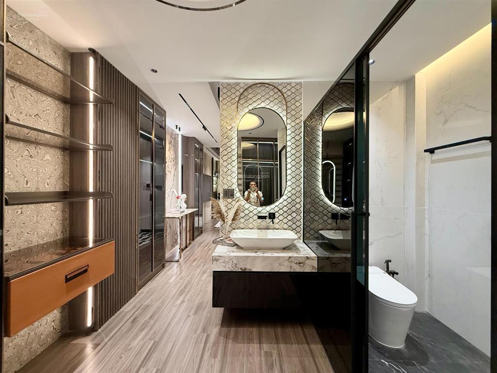 Nhà đẹp phong cách hiện đại sang chảnh tặng hết nội thất xem là thích ngay