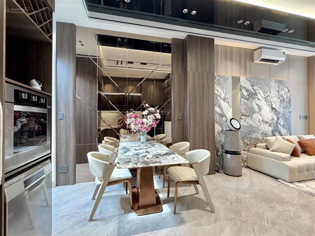 Nhà đẹp phong cách hiện đại sang chảnh tặng hết nội thất xem là thích ngay