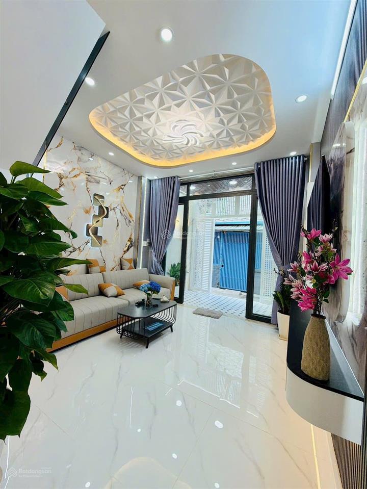 Nhà mới đẹp vào ở ngay sổ riêng 1 trệt 1 lầu 4 phòng giáp với q4