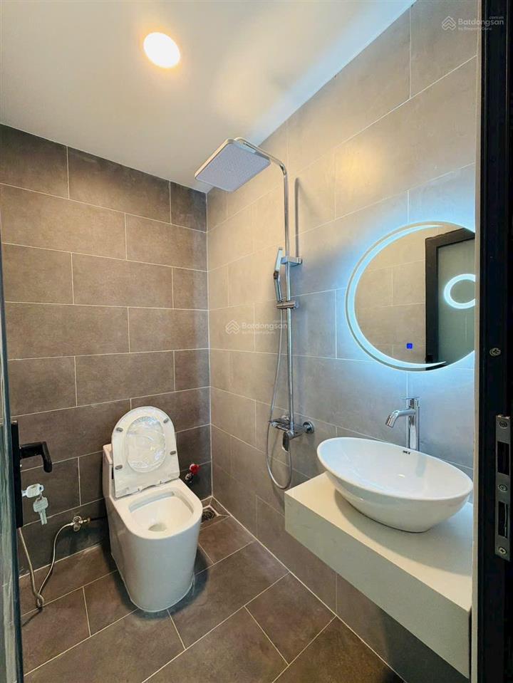 Nhà mới đẹp vào ở ngay sổ riêng 1 trệt 1 lầu 4 phòng giáp với q4