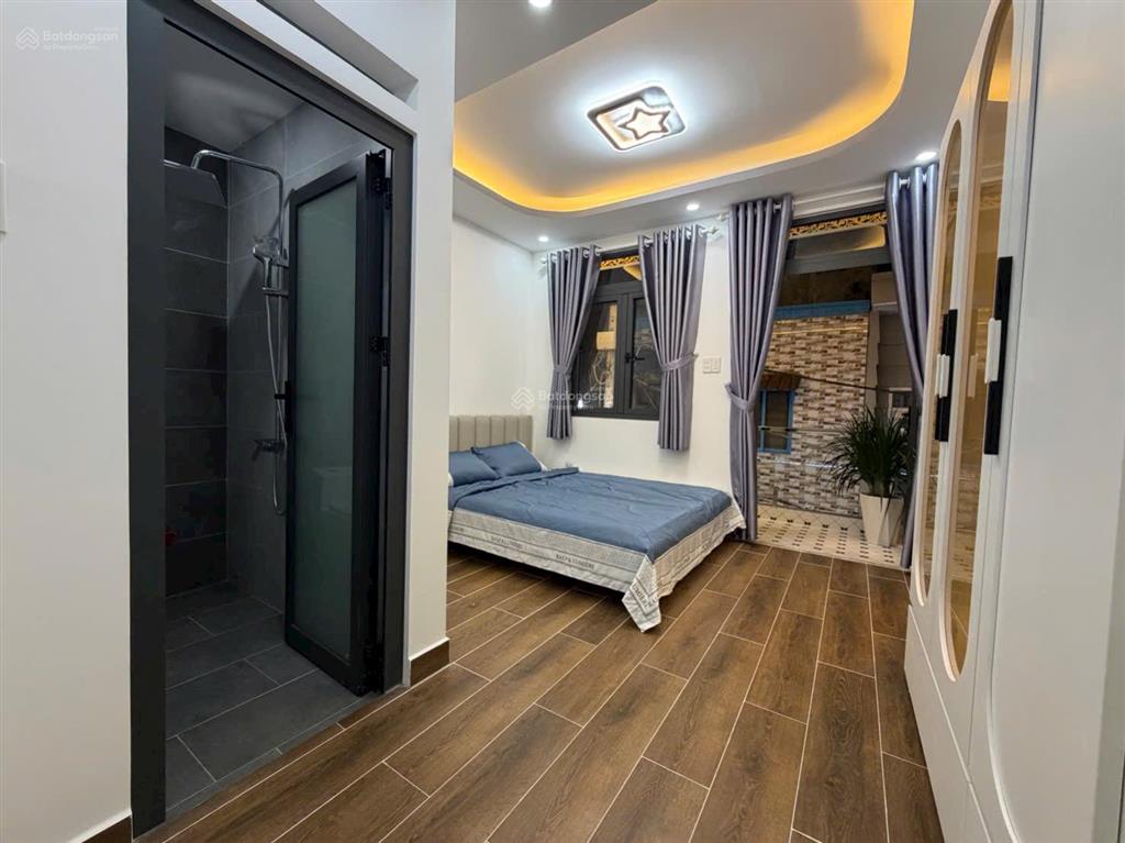 Nhà mới đẹp vào ở ngay sổ riêng 1 trệt 1 lầu 4 phòng giáp với q4