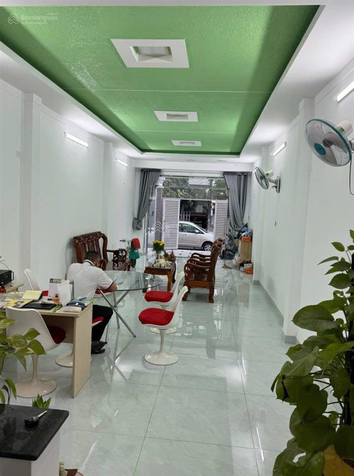 Mặt tiền chính 20m cách ga metro 10m nhà phố 4x24m vị trí đẹp giá tốt tiện vừa ở vừa kinh doanh