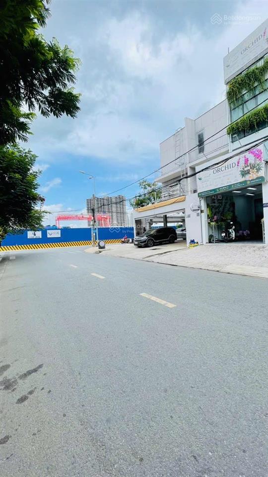 Mặt tiền chính 20m cách ga metro 10m nhà phố 4x24m vị trí đẹp giá tốt tiện vừa ở vừa kinh doanh