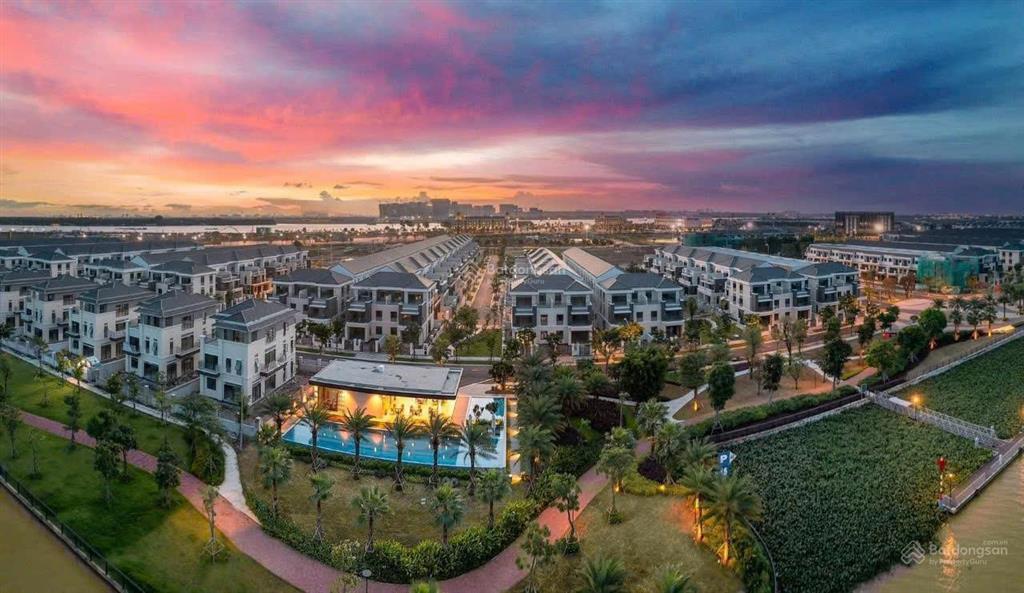 Bán nhanh cực phẩm nhà phố góc phân khu the suite  160m2. giá chỉ 8.2 tỷ