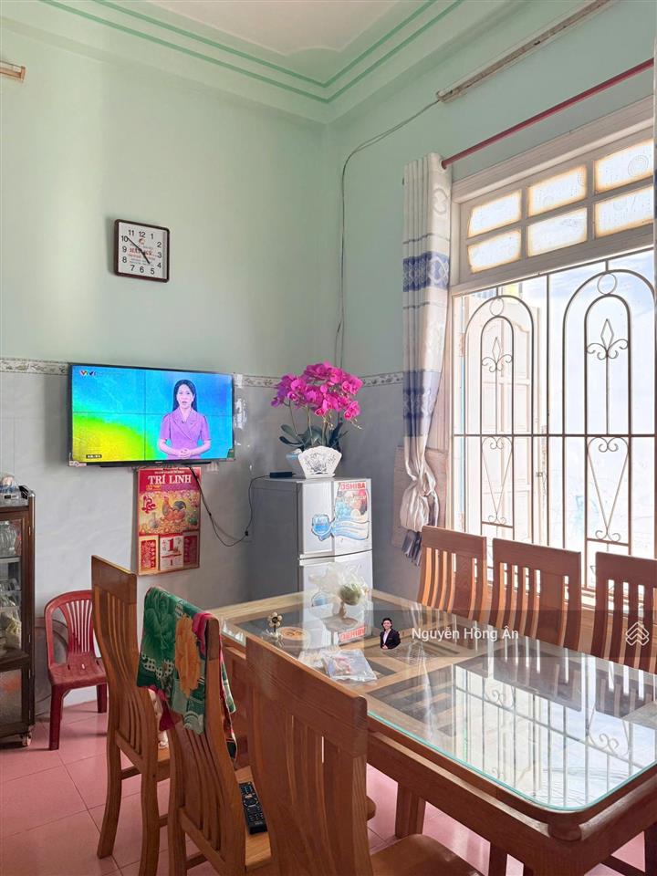 Chủ giảm 200tr bán nhanh căn nhà góc 2 mặt tiền 2 tầng, dt 126m2, gần trường học, gần biển, 7,3 tỷ