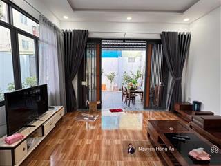 Căn nhà vườn đáng để nghỉ dưỡng duy nhất kề biển trần phú, phường nha trang ngang 8m, chỉ 6,5 tỷ