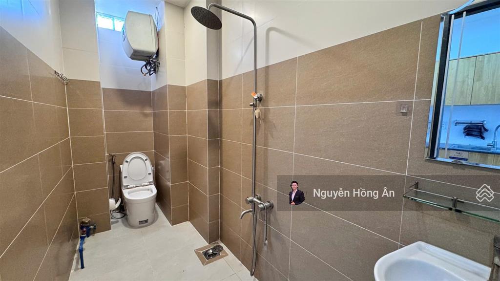 Bán tòa căn hộ 7 tầng dòng tiền 25tr/tháng, cách biển 1km, vị trí cực đẹp, có thang máy, 9 tỷ tl