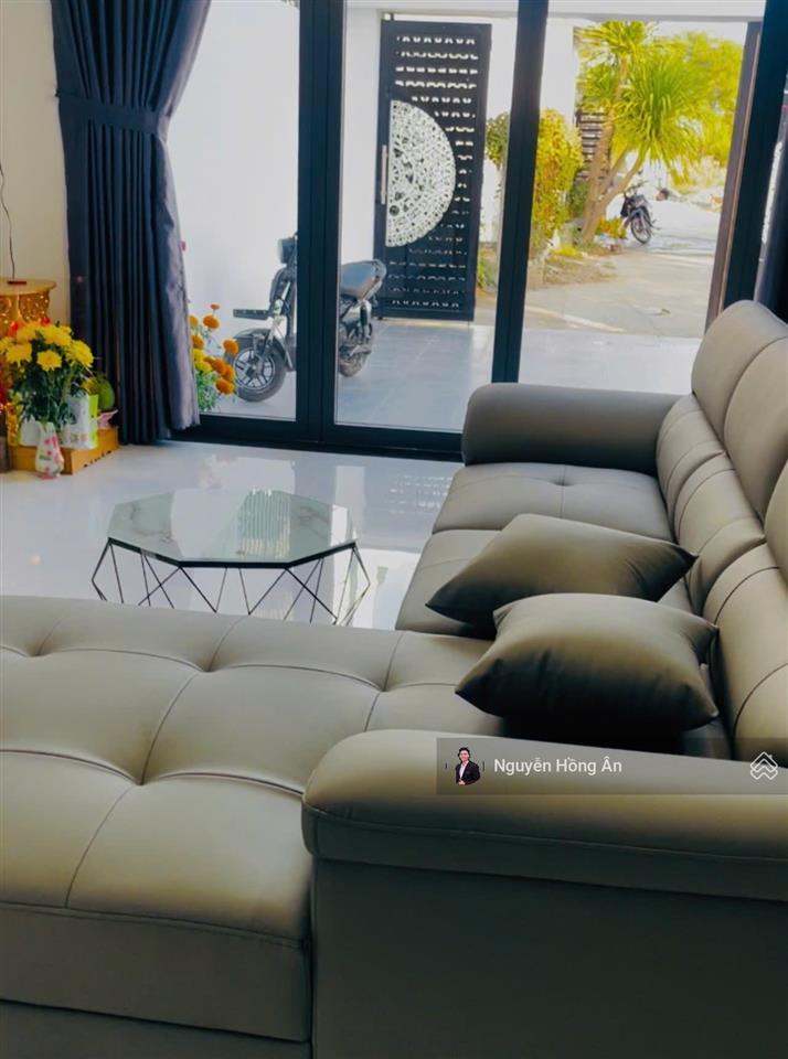Bán biệt thự vườn nha trang giá rẻ dt 512m2 mới 100%, nội thất cao cấp, đường 8m, chỉ 6,8 tỷ