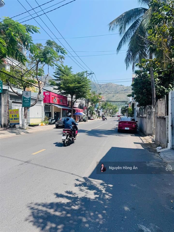 Sang nhượng quán cà phê mặt tiền đường dương hiến quyền, khu vực kinh doanh sầm uất, gần biển, 27ty