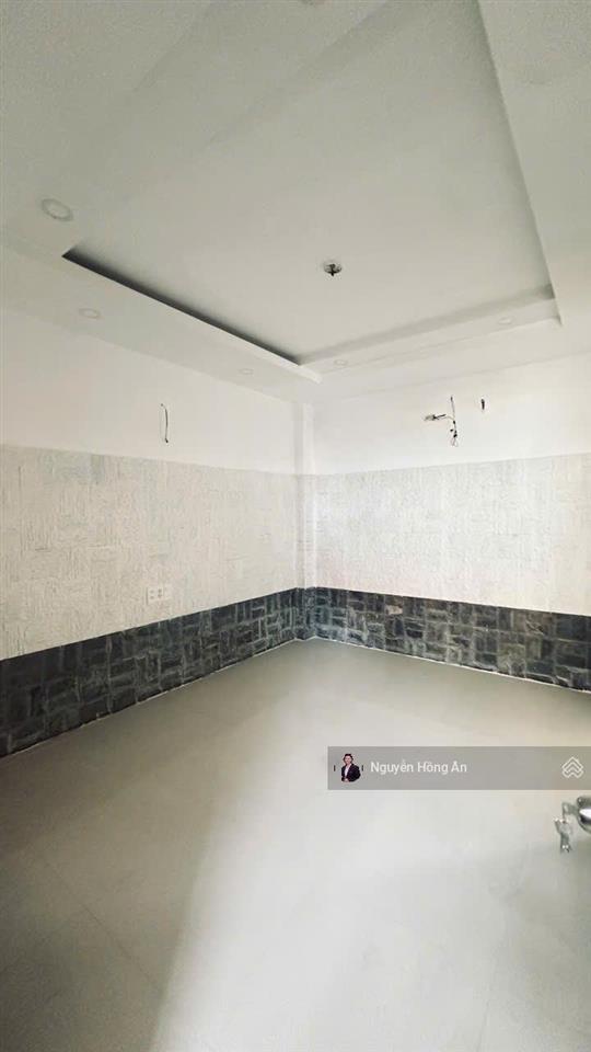 Bán tòa căn hộ 7 tầng mặt tiền lê văn huân, có thang máy, cách biển 600m, dt 115m2, view đẹp, 17 tỷ
