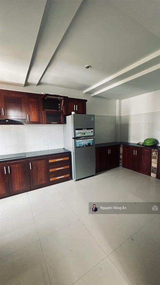 Bán tòa căn hộ 7 tầng mặt tiền lê văn huân, có thang máy, cách biển 600m, dt 115m2, view đẹp, 17 tỷ