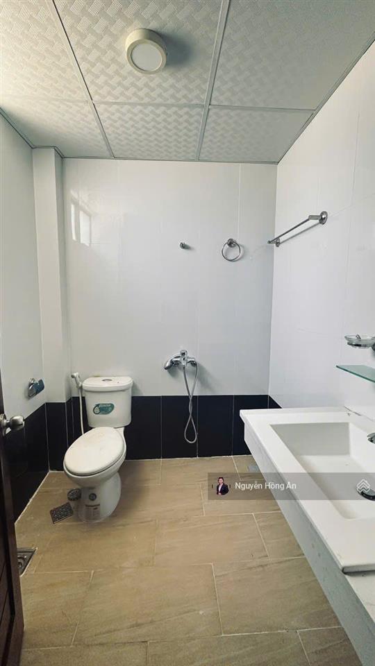 Bán tòa căn hộ 7 tầng mặt tiền lê văn huân, có thang máy, cách biển 600m, dt 115m2, view đẹp, 17 tỷ