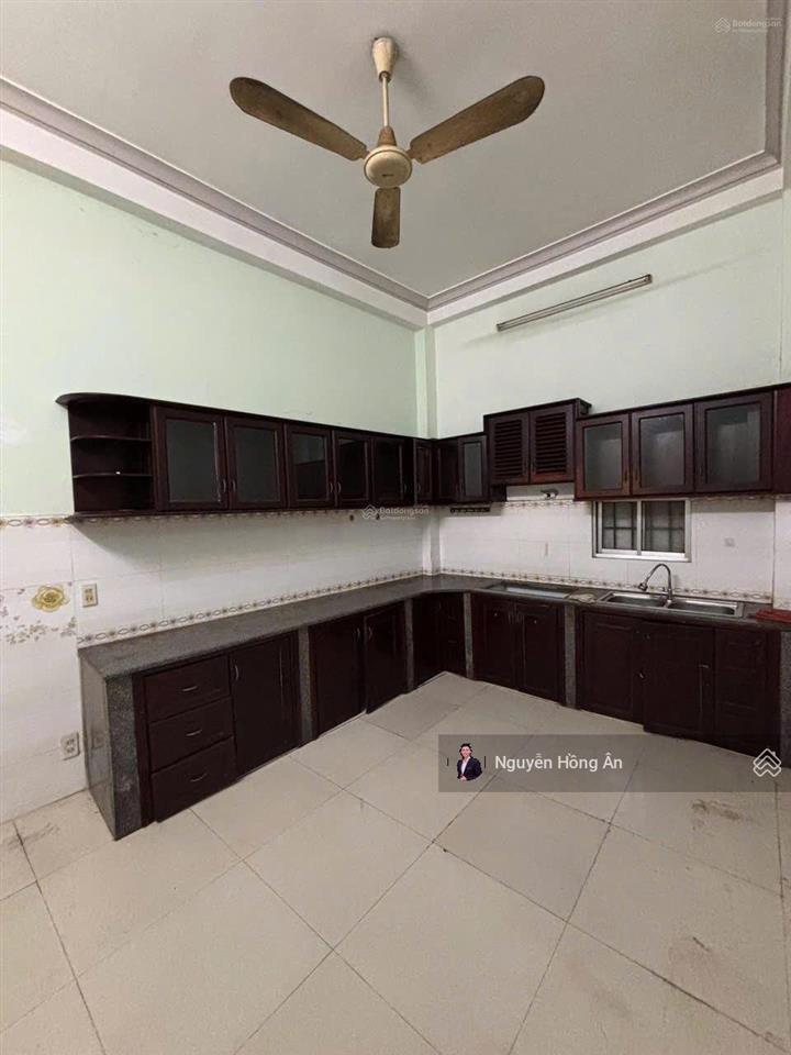 Cần bán nhanh nhà 3 tầng hẻm tuệ tĩnh cách biển 200m dt 68,2m2, nhà trống dễ decor, giá 13,9 tỷ