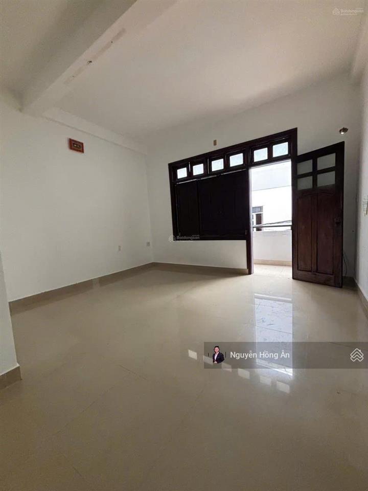 Cần bán nhanh nhà 3 tầng hẻm tuệ tĩnh cách biển 200m dt 68,2m2, nhà trống dễ decor, giá 13,9 tỷ