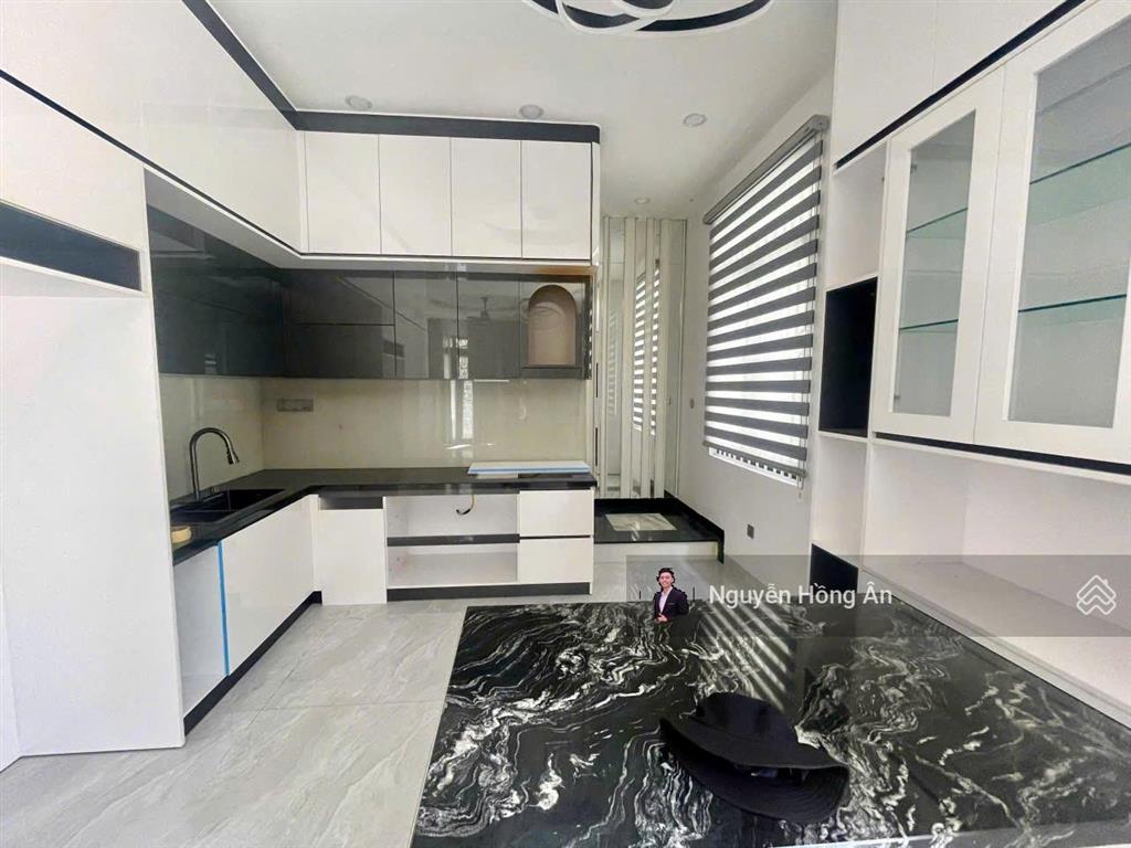 Bán căn góc 3 tầng 2 mặt tiền phan vinh, nha trang vị trí đẹp, dt 50,8m2, sẵn sổ, giá tốt 7,9 tỷ tl