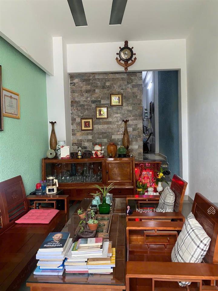 Bán nhà mặt tiền đường dương hiến quyền view biển, cách biển nha trang 100m, giá chỉ 6,5 tỷ