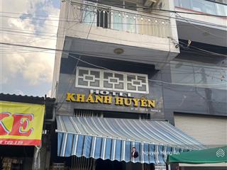 Chủ gửi bán khách sạn 5t mặt tiền trong chợ vĩnh hải, vị trí kd sầm uất, có dòng tiền thuê, 9,5 tỷ