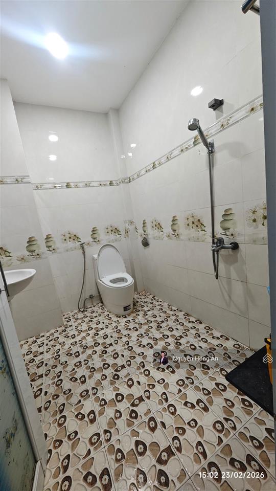 Chủ giảm 150tr bán nhanh nhà đẹp 3 tầng view thấy biển dt 117m2, đường oto 4,9m, sẵn sổ, giá 8 tỷ