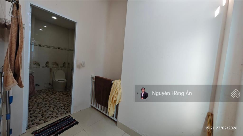 Chủ giảm 150tr bán nhanh nhà đẹp 3 tầng view thấy biển dt 117m2, đường oto 4,9m, sẵn sổ, giá 8 tỷ
