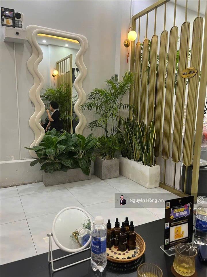 Bán nhà 4 tầng mặt tiền đường mê linh nha trang đang cho thuê sẵn dòng tiền 30tr/tháng giá 26,5 tỷ