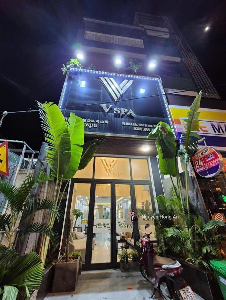 Bán nhà 4 tầng mặt tiền đường mê linh nha trang đang cho thuê sẵn dòng tiền 30tr/tháng giá 26,5 tỷ