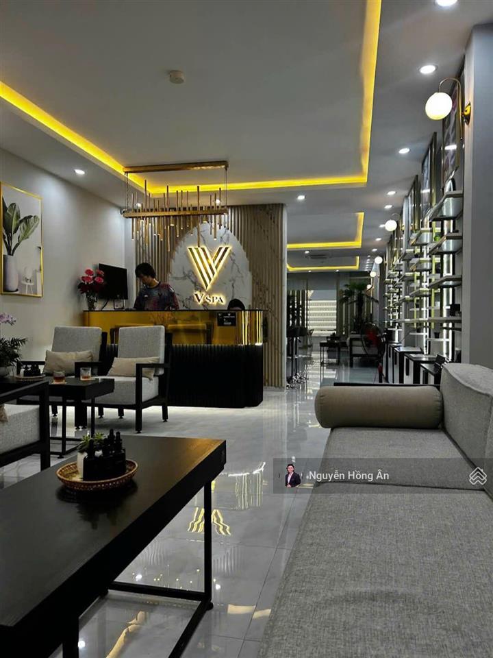 Bán nhà 4 tầng mặt tiền đường mê linh nha trang đang cho thuê sẵn dòng tiền 30tr/tháng giá 26,5 tỷ
